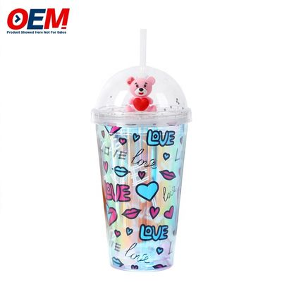 Fabryka na zamówienie PP podwójny kubek ze ścianą ze słomką OEM plastikowy kubek Cute Bear Water Cup